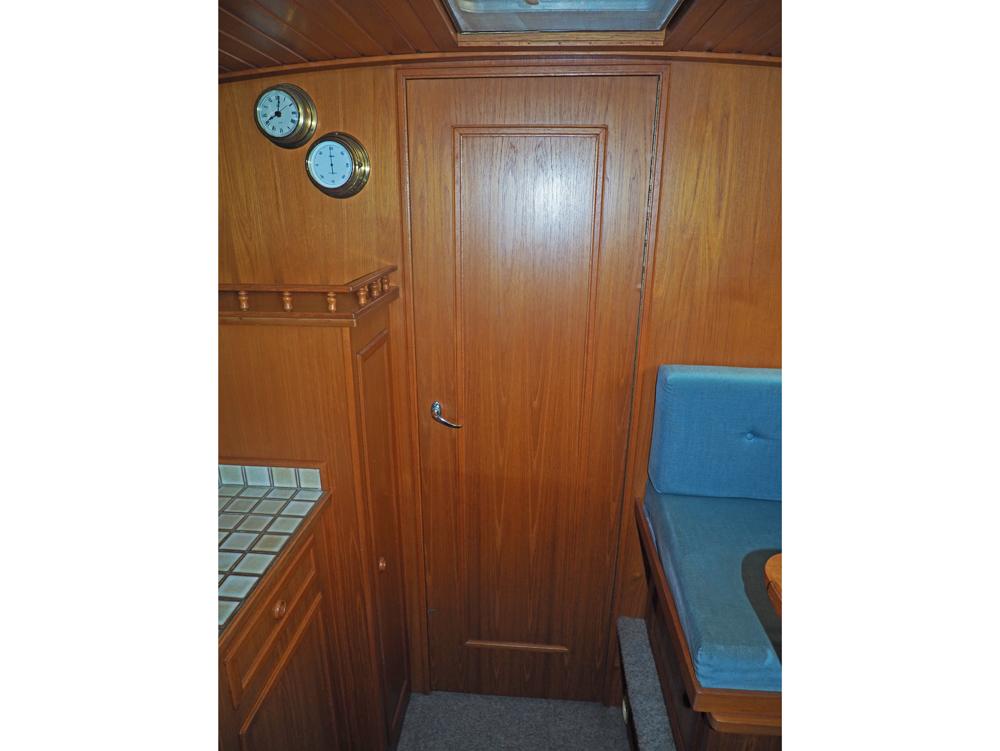 Cabin en avant, H&eacute;bergements